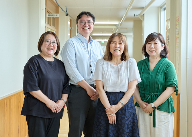 東京都文京区立第九中学校 窪宏孝校長先生、森川先生、石川先生、鈴木先生、ICT支援員の神山さん