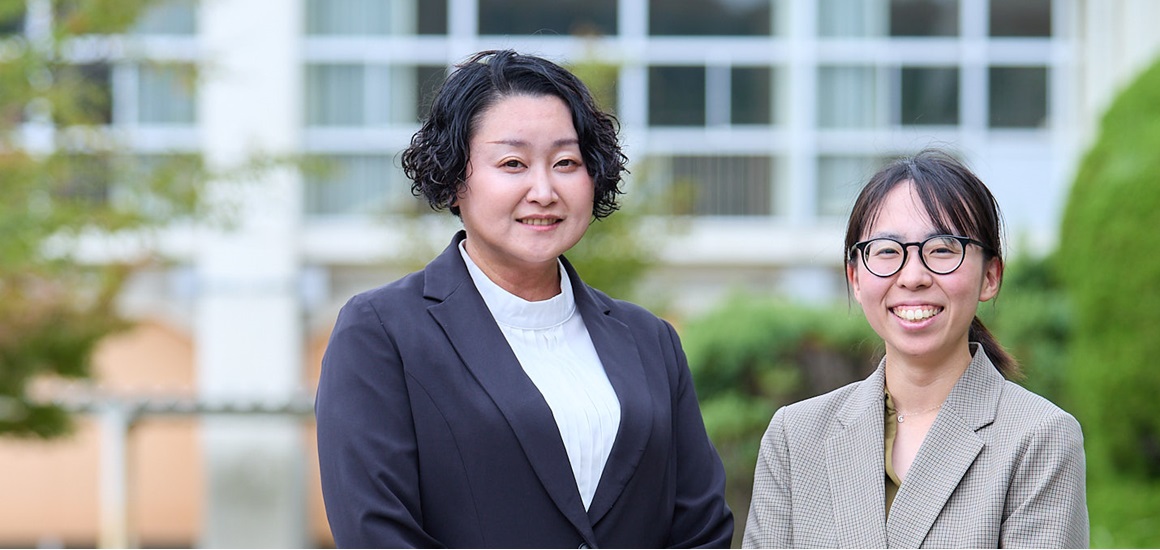 茨城県稲敷市新利根中学校 赤根舞子先生、ICTサポータ山口麻衣さん