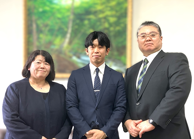 青森県十和田市立十和田第一中学校 向中野校長先生、松尾教頭先生、坂本先生