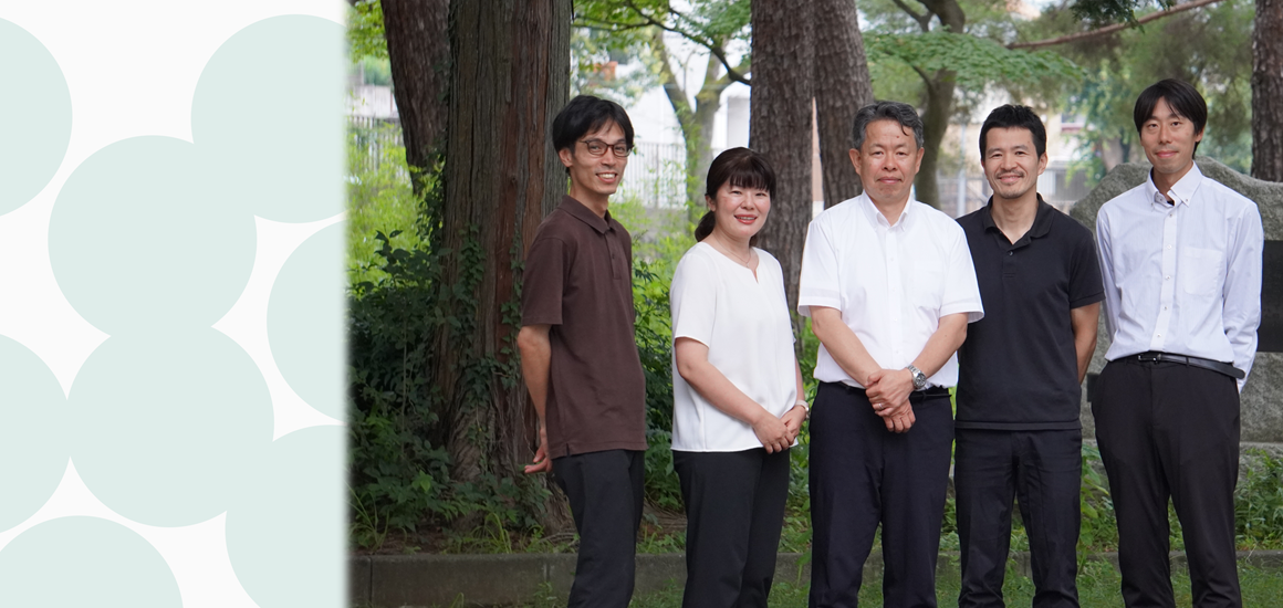 東京都福生市立福生第一中学校 金子 敏治 先生（統括校長）、鵜飼 あずさ 先生（教務主任）、藤岡 雄祐 先生（ICT担当）、石田 直人先生（進路指導担当）、遠藤 竣先生