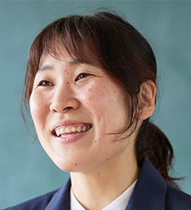 吉田 沙也加 先生